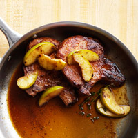 Sauteed Pork Chops with Apples